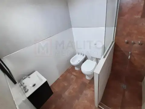 Venta PH monoambiente tipo loft y balcón al frente