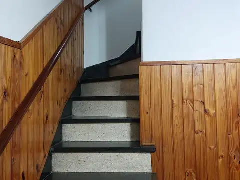 VENTA - CASA 6 AMB + LOCAL. APTA CREDITO. MORENO