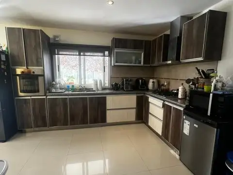 Casa en Alquiler de 4 dormitorios