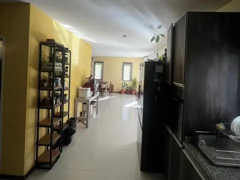 Venta Casa Barrio Septiembre de  6 Ambientes