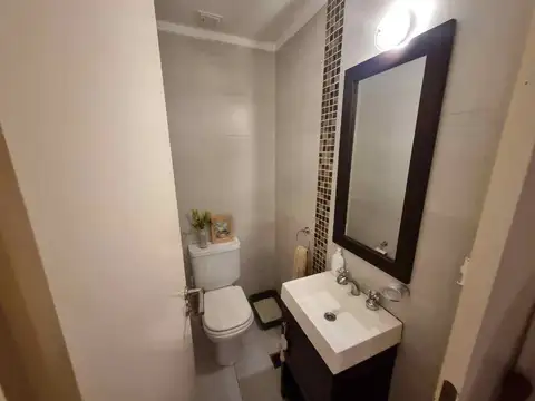 Depto Tipo Casa en Venta con 1 cocheras