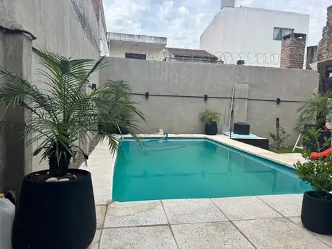 VENTA CASA 3 AMBIENTES LOMAS MIRAROR