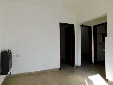 Depto Tipo Casa 3 ambientes con 1 baño