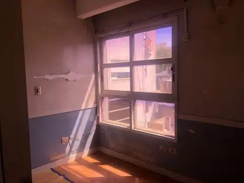 Consultorio u oficina en venta a mts Est. Lanús