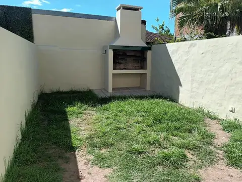 Depto Tipo Casa en Alquiler en Boulogne, $ 950.000