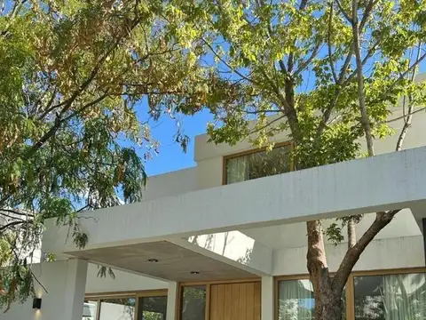 Casa en Alquiler Temporal de 4 dormitorios