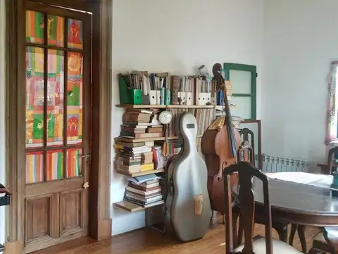 CASA REFACCIONADA A NUEVO 3 AMBIENTES - GUEMES ESQUINA BOLIVIA