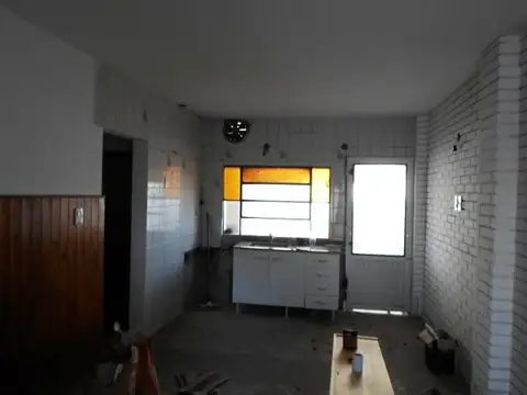 Union 2425 , Piso 0