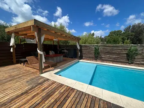 VENDE BELLA CASA 5 AMB PILETA B. CERRADO MASCHWITZ