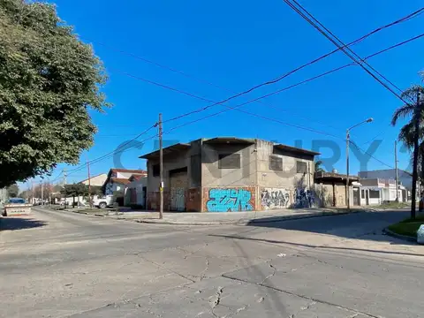 VENTA - Galpón + vivienda en Ramos Mejía