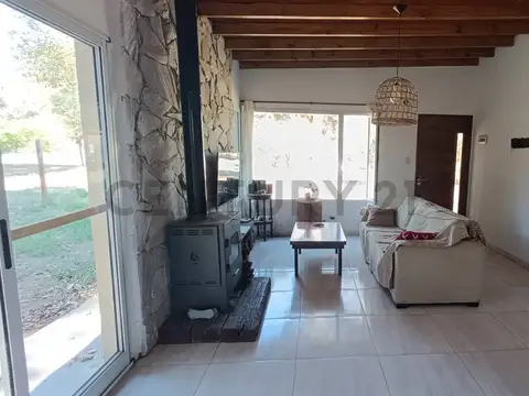 Casa 3 ambientes con 2 baños