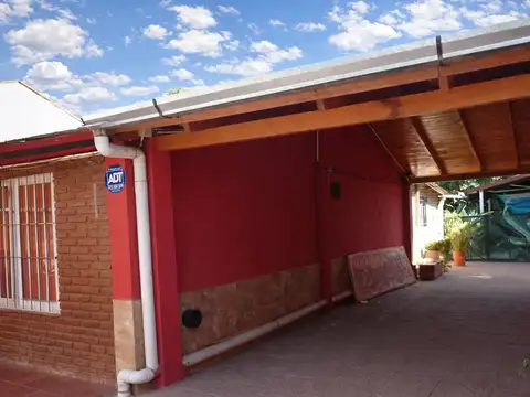 Casa 6 ambientes con 3 baños