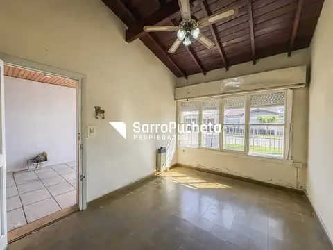 Casa 4 ambientes con 1 baño