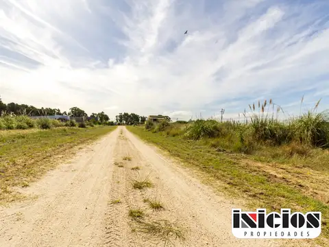 Lote en barrio cerrado - B675