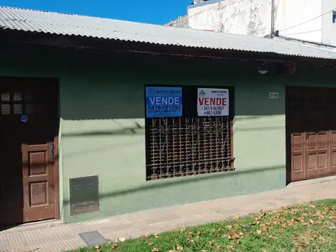 VENTA CASA TRES DORMITORIOS, PATIO, GARAGE, DOBLE INGRESO 481-5308
