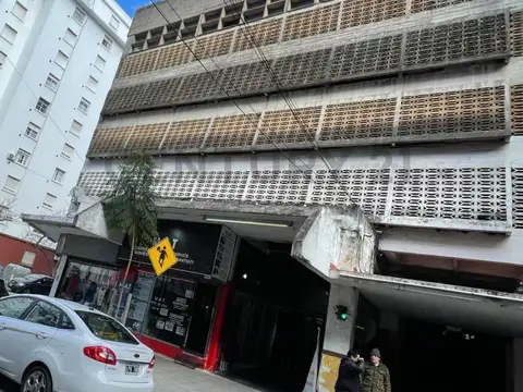 Báez 700, Piso 1