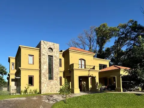Casa en venta en Grand Bell