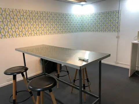 Casa 8 ambientes con 3 baños