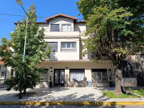 Departamento 3 ambientes venta Banfield con balcon