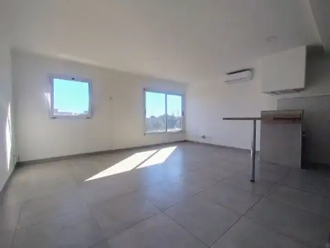 Alquiler Departamento Monoambiente, en Ituzaingo.-