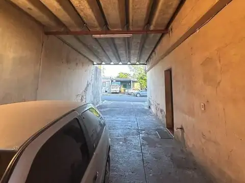 Hermosa Casa 2 Dormitorios Con Garaje, Muy Iluminada En Artigas