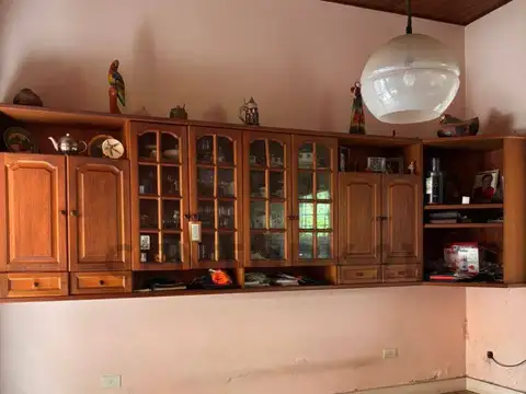 530 entre 2 bis y 3 Casa 4 dormitorios en VENTA Tolosa, La Plata