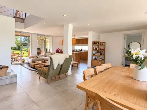 Casa en Alquiler en El Pinar, $U 125.000