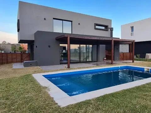 Casa en alquiler anual barrio Puertos del lago Escobar