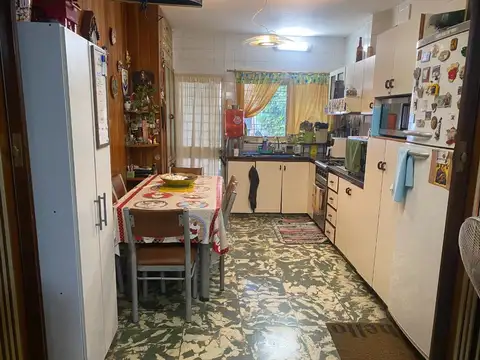 Casa 3 ambientes con 2 baños