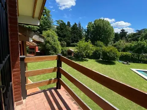 Importante y solida casa en venta -TORTUGUITAS