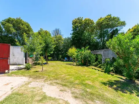 Casa 6 ambientes con 2 baños