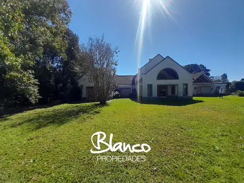 Pilar del lago 1100