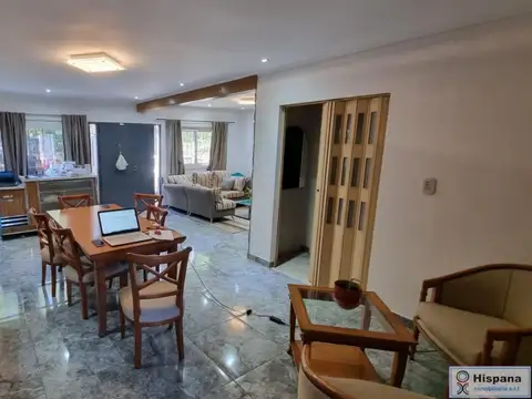 Casa 4 ambientes con 3 baños
