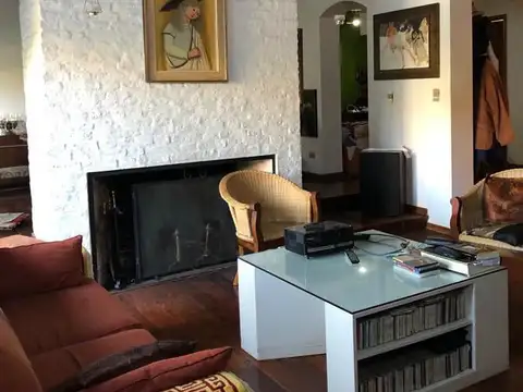 Casa 6 ambientes con 3 baños