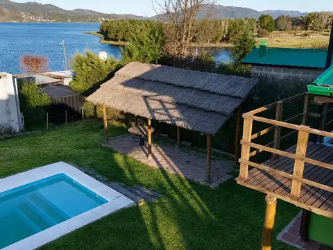 Casa 5 ambientes con 2 baños