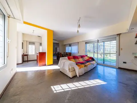 CASA EN VENTA 4 DOMITORIOS FUNES 2500 M2 TERRENO