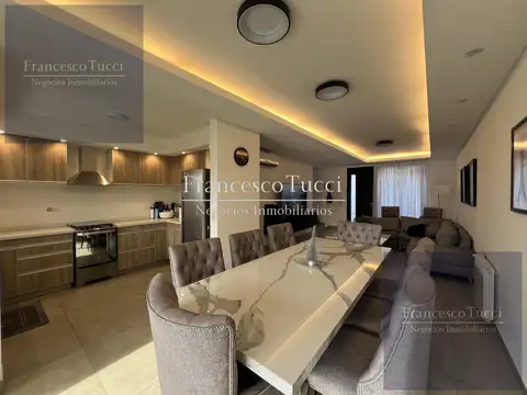 Casa en Venta al Este