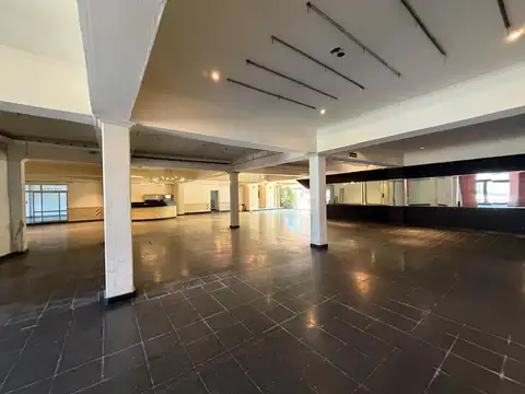 Local en Alquiler en Berazategui, USD 7.000