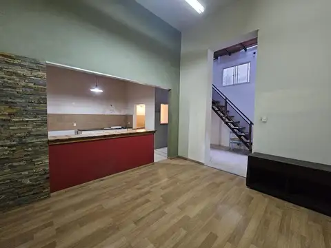 Depto Tipo Casa 4 ambientes con 1 baño