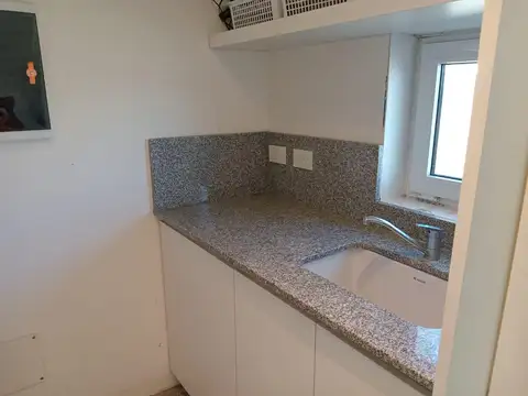 Casa en Alquiler con 1 cochera