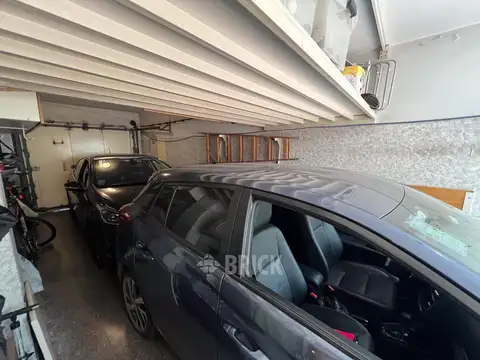 Casa 5 ambientes con 4 baños