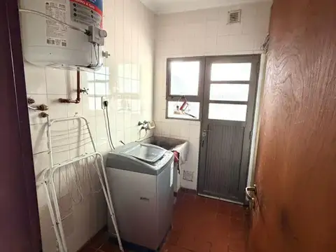 CASA EN VENTA MUY BIEN UBICADA EN SANTO TOMÉ!