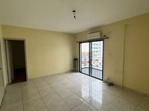 17 e/ 45 y 46 n 682 Piso 2 Dto 24