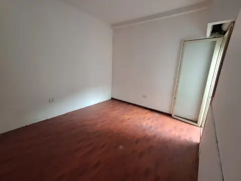 Depto Tipo Casa en Venta en Ramos Mejia, USD 59.900