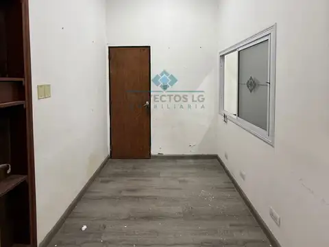 Oficina en Alquiler en Jesús María, $ 380.000