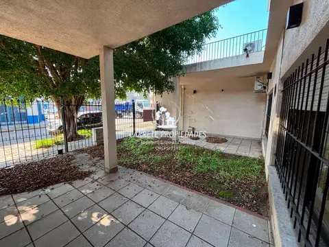 Dúplex en Venta a metros de Av.Marquez. Boulogne. San Isidro. 100