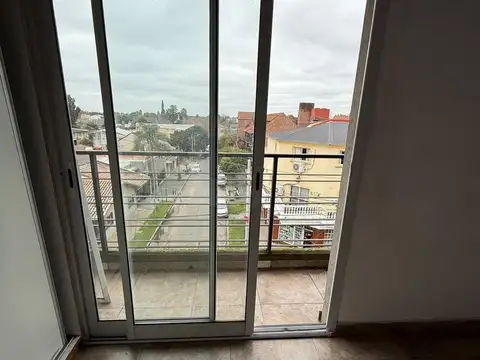 ALQUILER DEPARTAMENTO DOS AMBIENTES CON BALCON