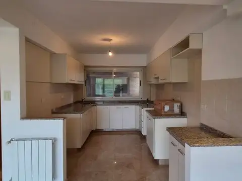 Departamento 5 ambientes con 1 baño