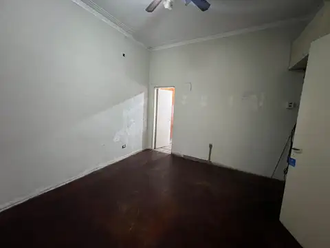 Casa a refaccionar en Villa Dominico - Ideal Emprendimiento