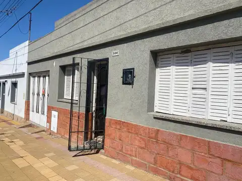 EN VENTA CASA ZONA VILLA ITALIA TANDIL